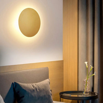 LuxeAura Ronde Wandlamp - Zwart/Wit/Gouden Metalen Accent voor Woonkamer