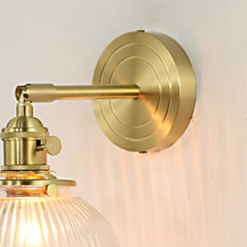 AuroraLuxe LED Wandlamp - Elegante Gouden Metaal- en Glasontwerp voor Badkamer of Slaapkamer