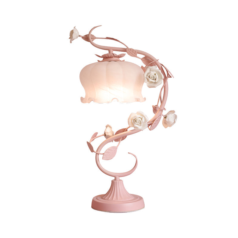 LumiRose - Elegante Rozenlamp voor Tijdloze Sfeer