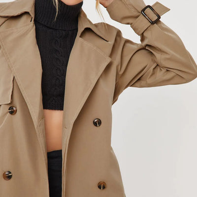 Klassischer Kamel-Trenchcoat mit stilvollen Details für Damen | Viktoria