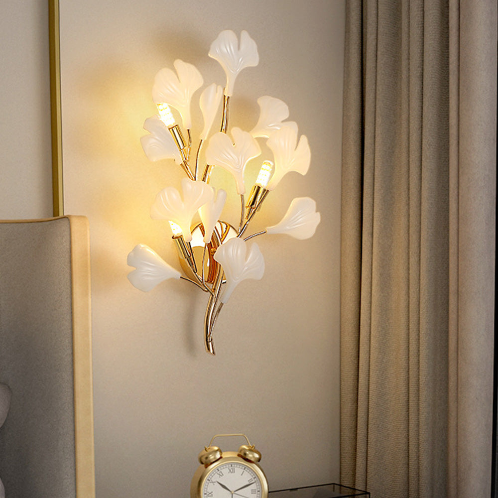 LuxeGloed LED Wandlamp - Elegante Witte en Gouden Afwerking voor Slaapkamer/Woonkamer