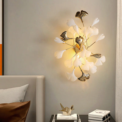 LuxeGloed LED Wandlamp - Elegante Witte en Gouden Afwerking voor Slaapkamer/Woonkamer