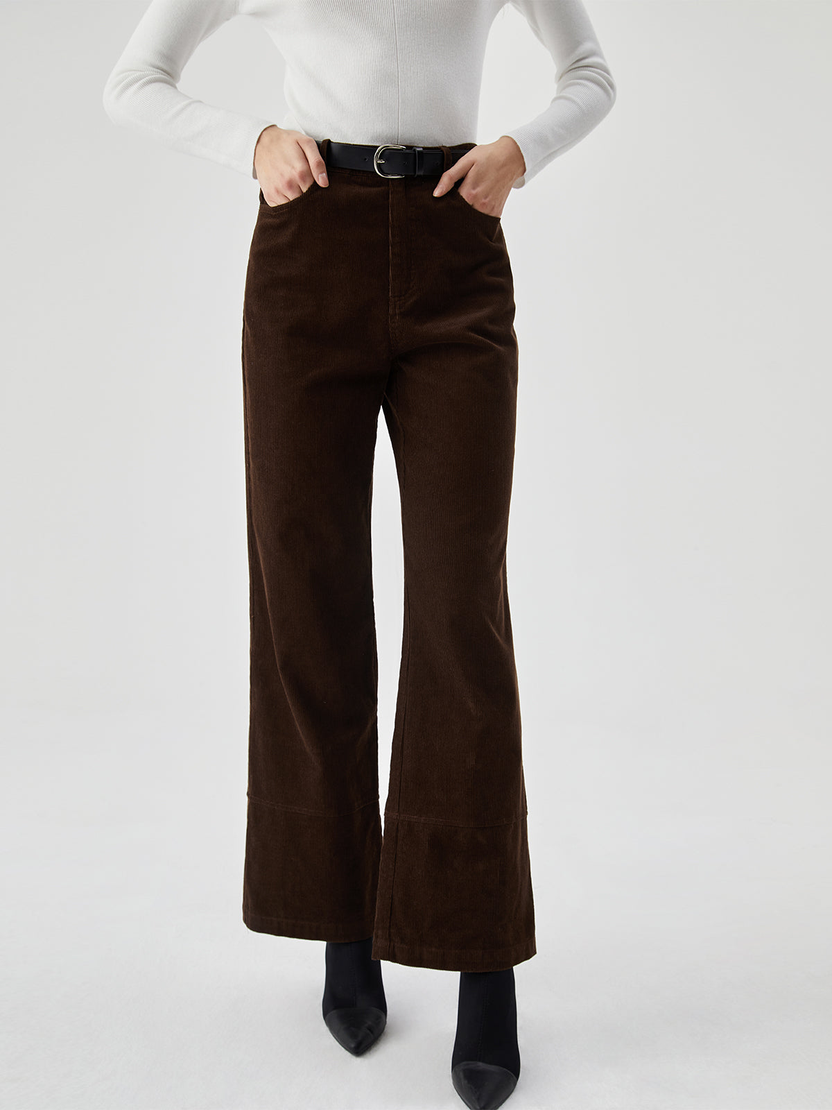 Cordhose mit weitem Bein und Taschen | Sienna