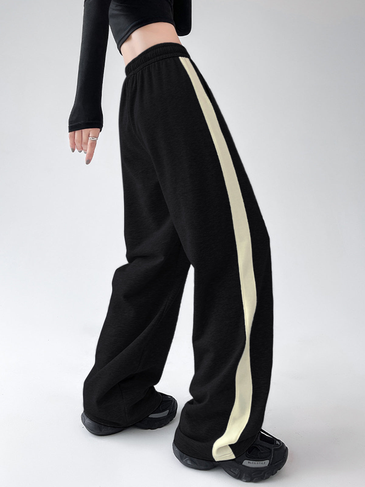 Wide Leg Sweatpants met Trekkoord en Contrasterende Bies | Lea