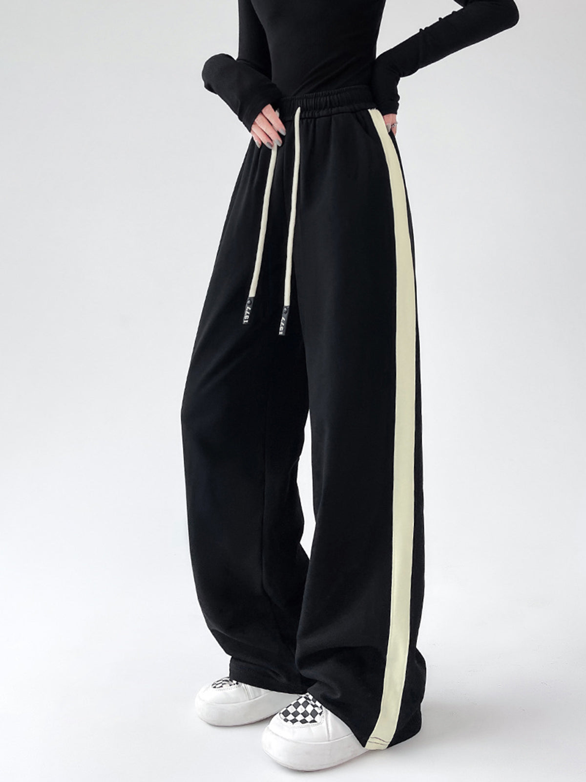 Wide Leg Sweatpants met Trekkoord en Contrasterende Bies | Lea