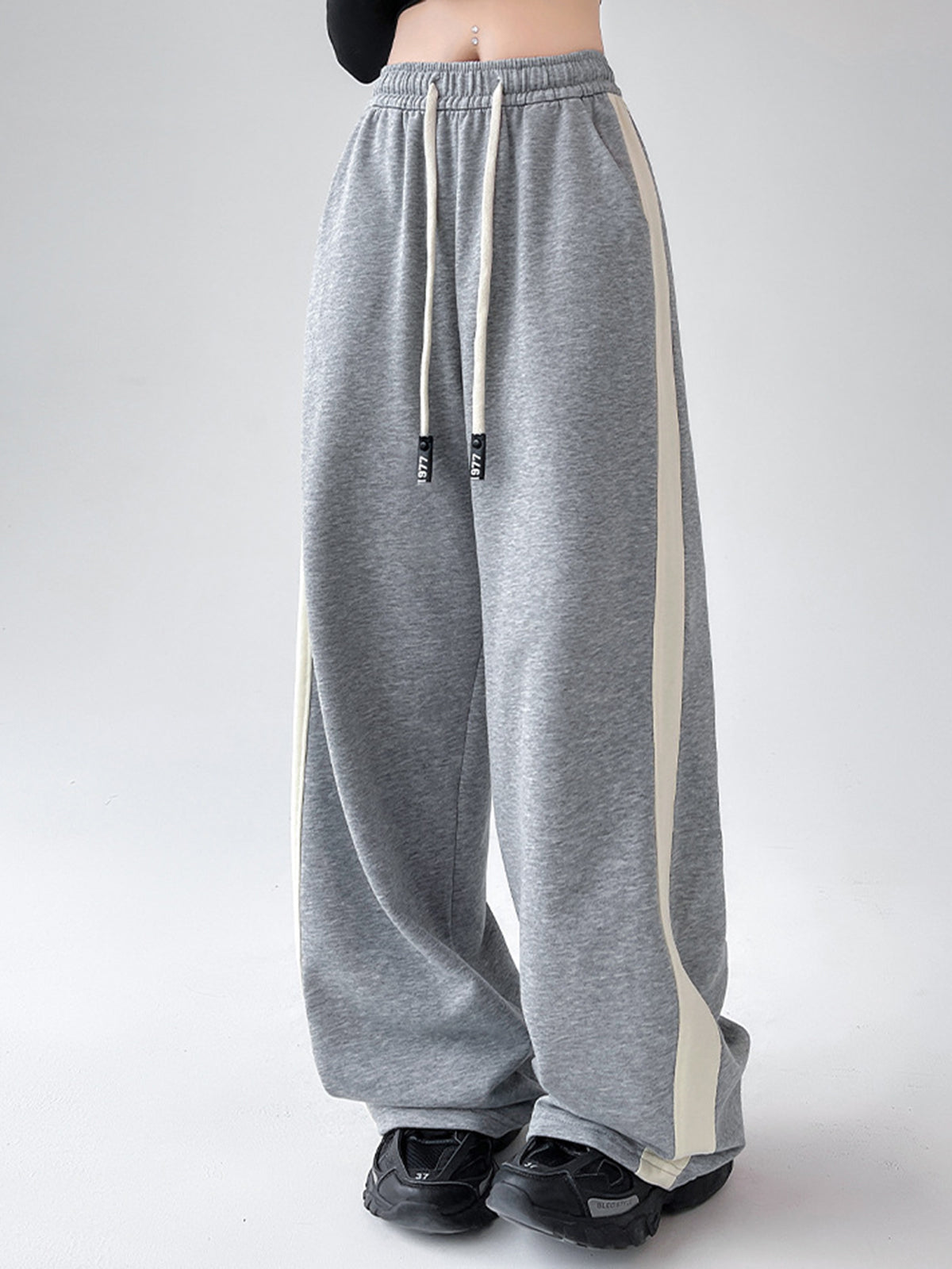 Wide Leg Sweatpants met Trekkoord en Contrasterende Bies | Lea