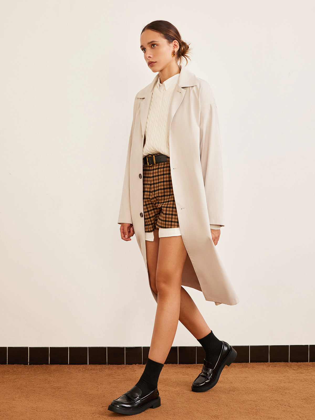 Lange Trenchcoat met Revers en Knoopsluiting voor Dames | Emilia