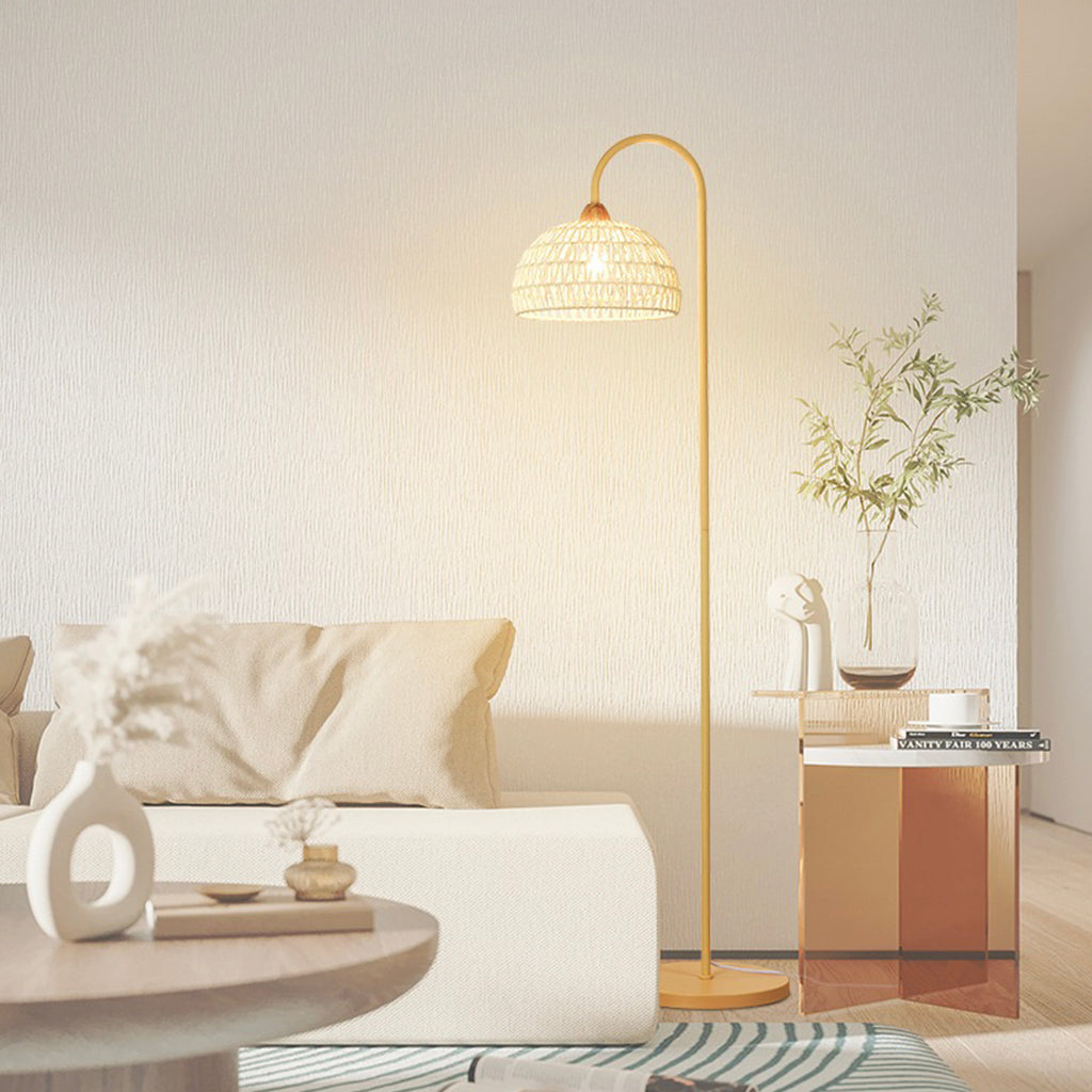 Serene Gebogen Vloerlamp in Crème Beige Riet