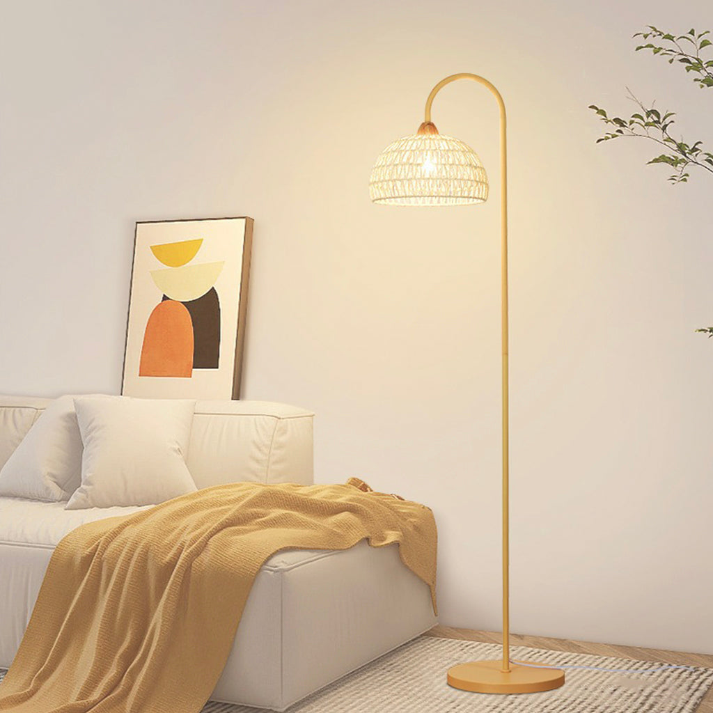 Serene Gebogen Vloerlamp in Crème Beige Riet