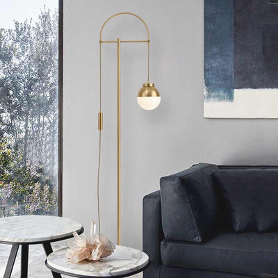 Aurora Elegance Gebogen Vloerlamp met Gouden IJzeren Frame en Glazen Bol