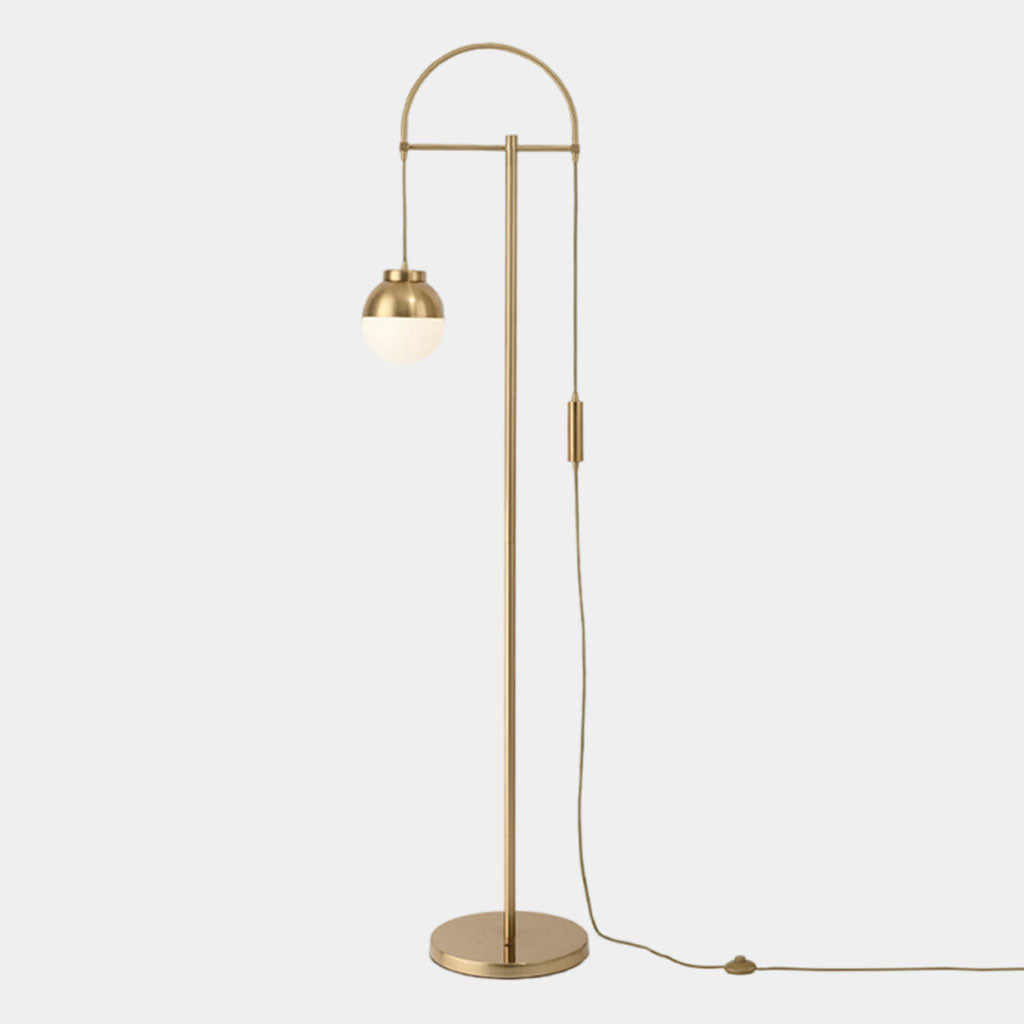 Aurora Elegance Gebogen Vloerlamp met Gouden IJzeren Frame en Glazen Bol