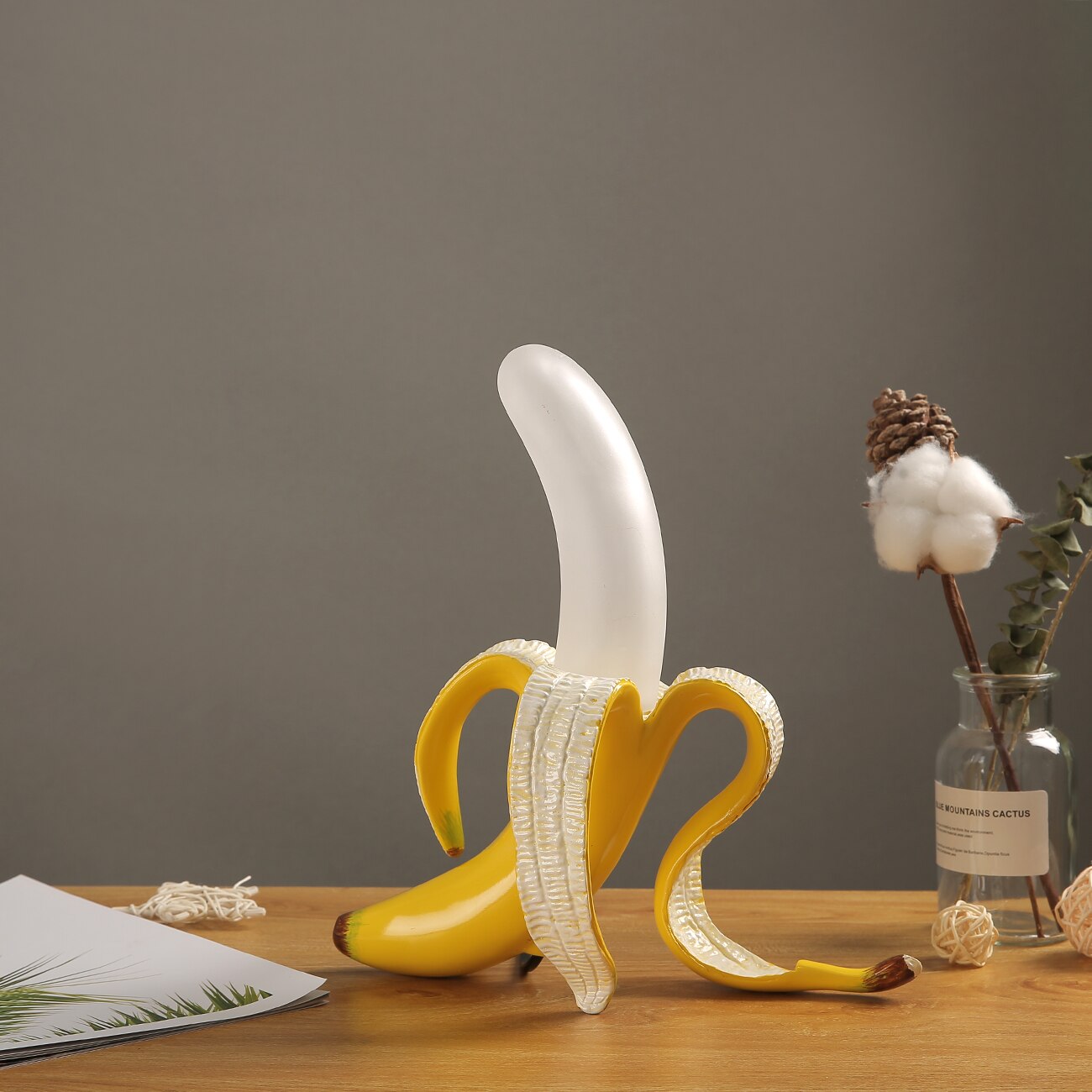 Goldene Bananen-Art-Deco-Tischlampen – elegante Beleuchtung für ein schickes Interieur