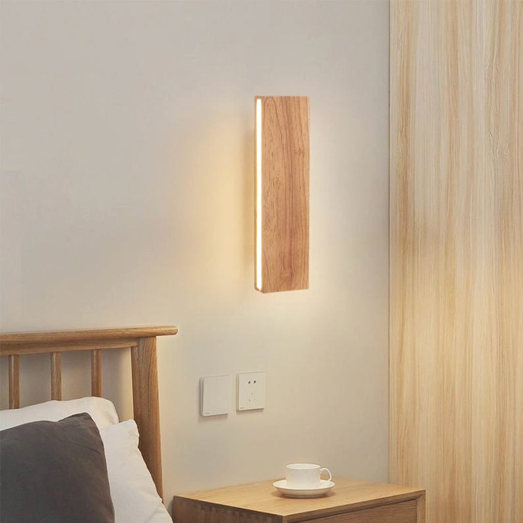 NordicGlow: Minimalistische Wandlamp met Houten Rechthoekig Ontwerp