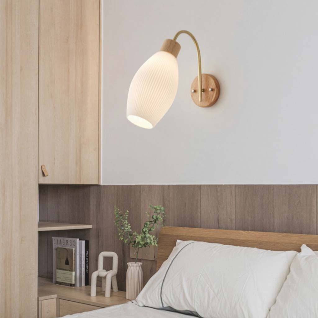 ScandiLume Wandleuchte – Holz- und Metalldesign für Schlafzimmer und Flur