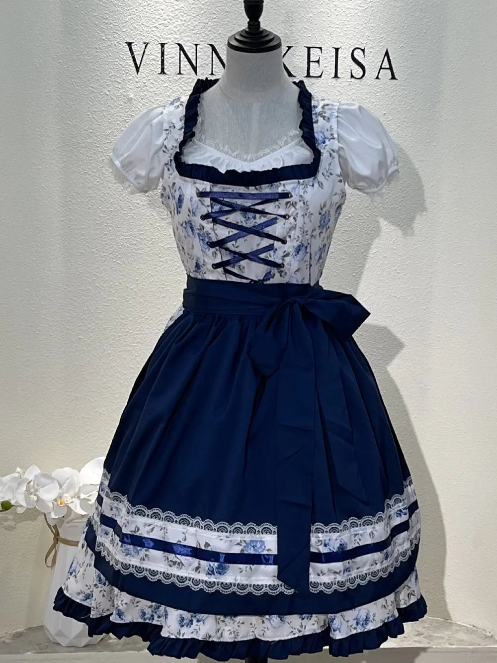 Authentisches kariertes Dirndl-Kostümkleid für das Oktoberfest | Traditionell und stilvoll