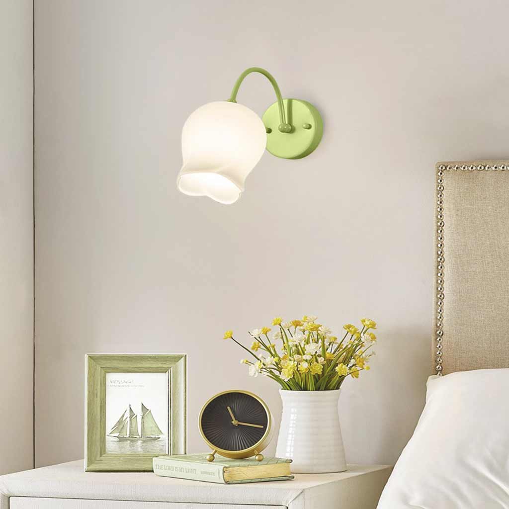 BloesemLicht | Wandlamp met Crème Glazen Bloem in Groen en Wit