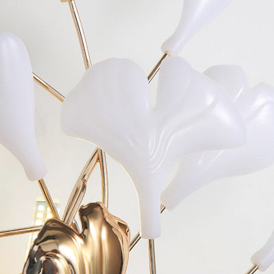 GinkgoLicht  Elegante Keramische Wandlamp met Gouden Bladontwerp