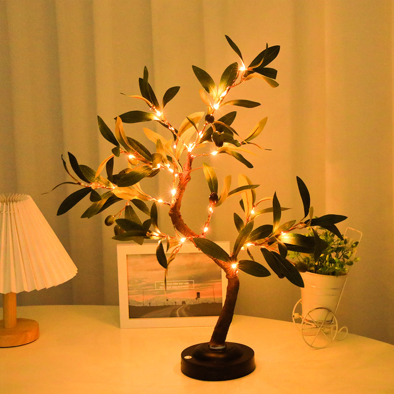 Baum des Lichts: Stilvolle LED-Tischlampe in Baumform