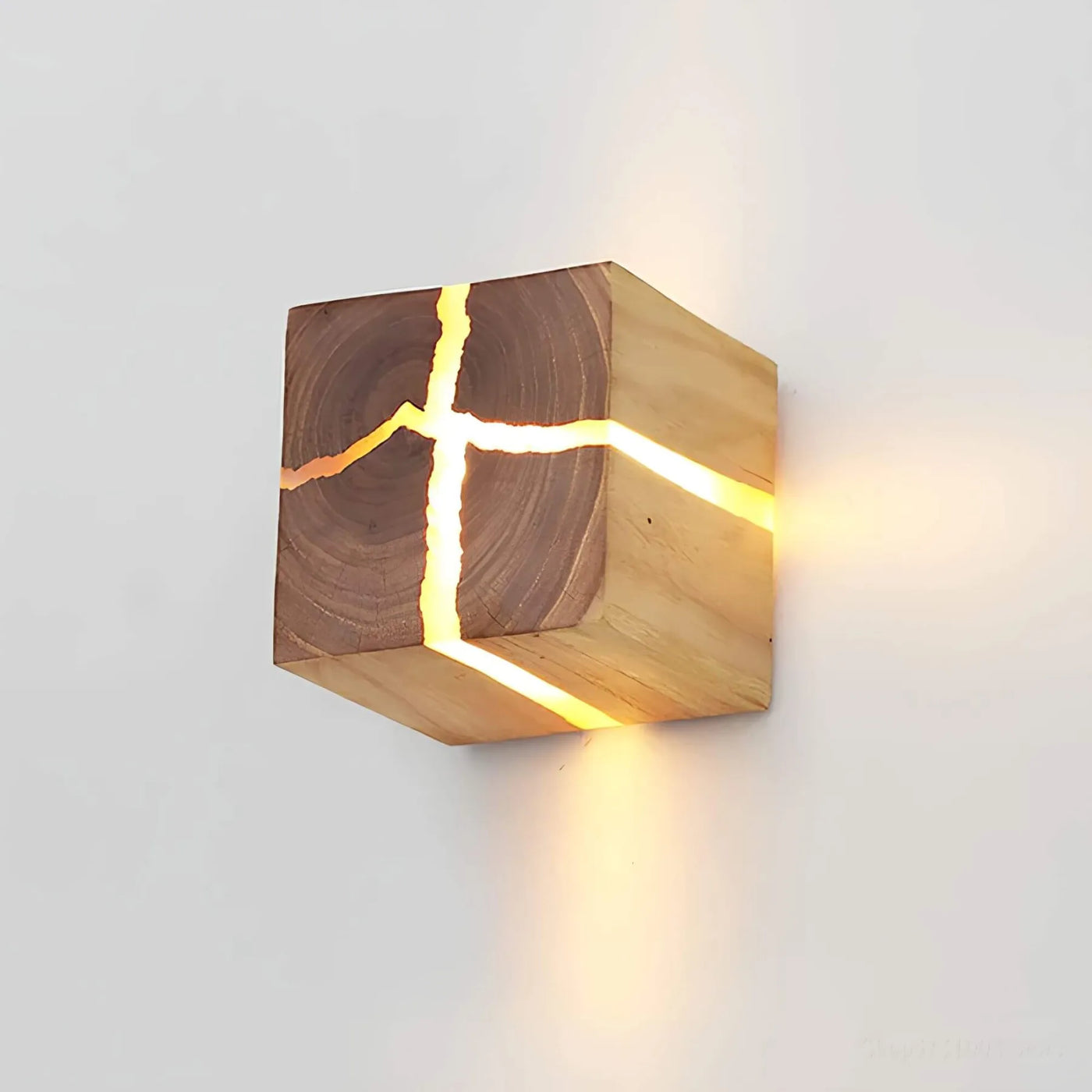 HoutLicht Cube Wandleuchte – Elegantes Massivholzdesign