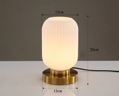 CrystalGlow Tischlampe – Beleuchten Sie Ihren Raum mit Eleganz